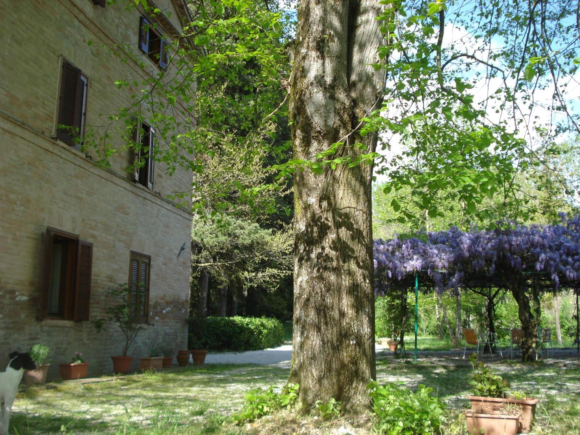 Вилла Casale La Fornace Costacciaro Экстерьер фото